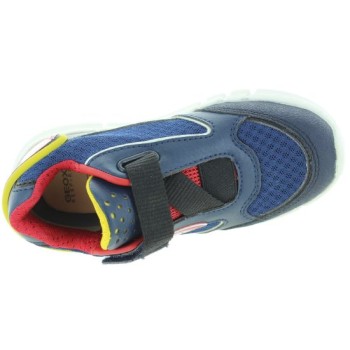 Sneakers by Geox with good arch for teens