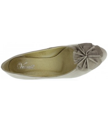Flats for females narrow for foot