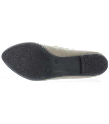 Flats for females narrow for foot