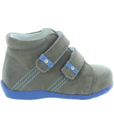 Corrective shoes for kids for foot turning in