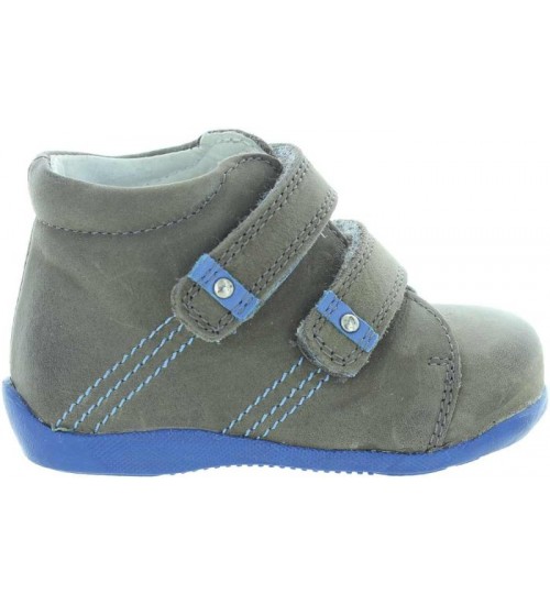 Corrective shoes for kids for foot turning in