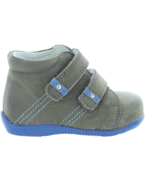 Child foot turning ortho shoes with arches