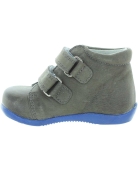 Child foot turning ortho shoes with arches
