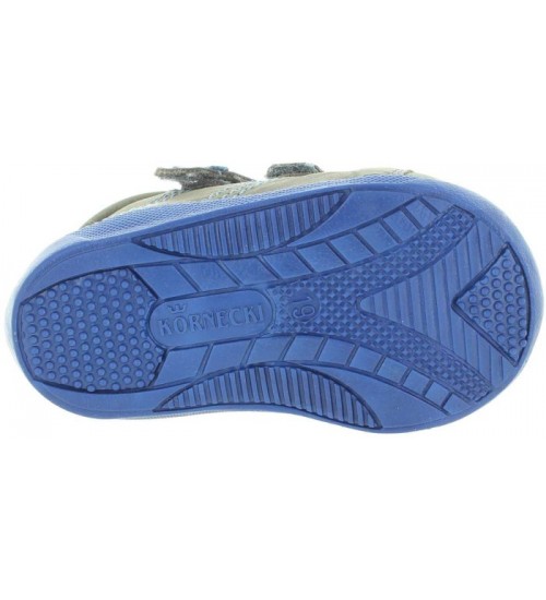 Corrective shoes for kids for foot turning in