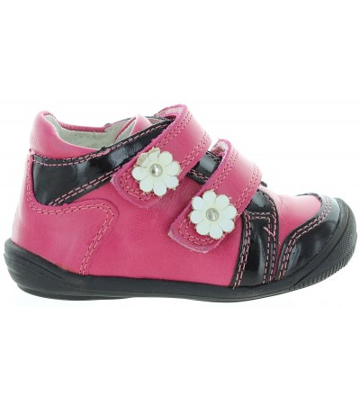 Toddler shoes for learning to walk for natural step