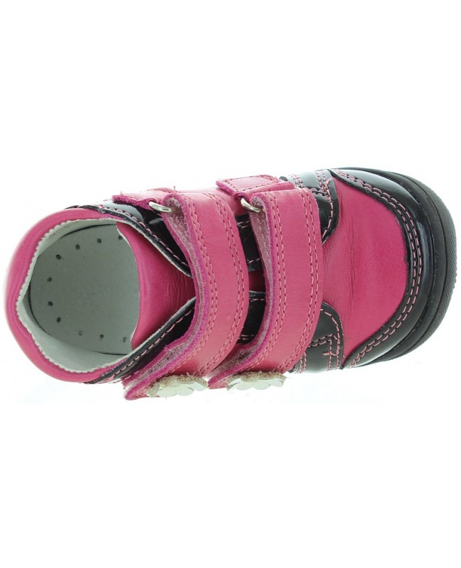 Toddler shoes for learning to walk for natural step