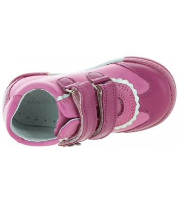 Girls pink boots to stop orthopedic problems 
