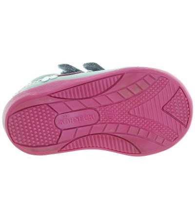 Profiled child shoes with arch support