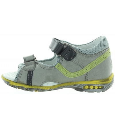Foot treatment shoes for children that are proper