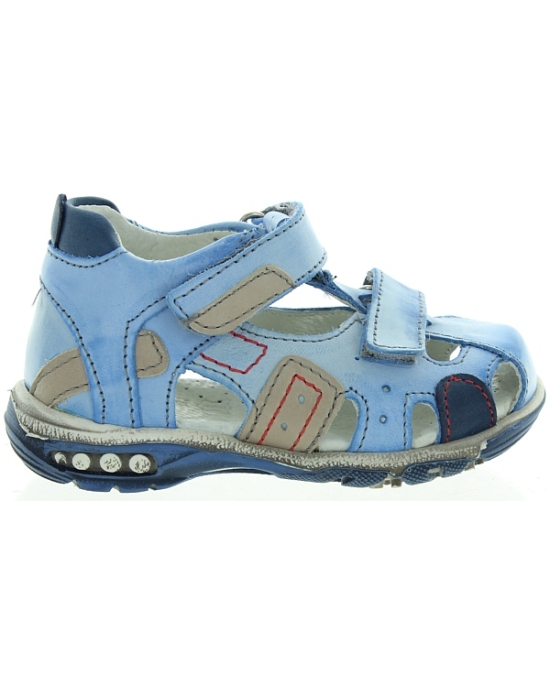 Flat best wide sandals for a boy