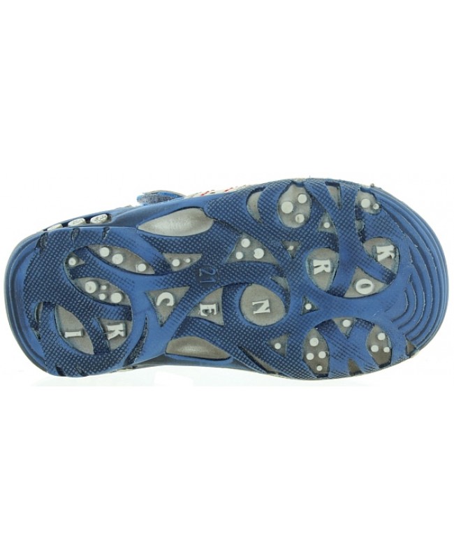 Boy with flat feet best wide sandals 