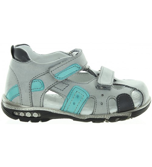 Sandals for a boy for tip toe
