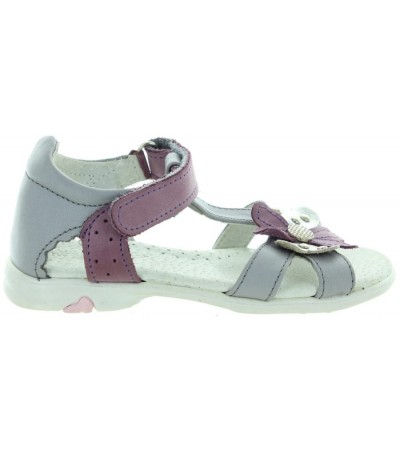 Closed heel sandals for proper support with high back 