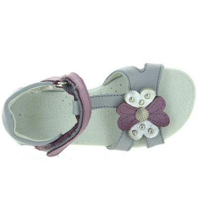 Closed heel sandals for proper support with high back 