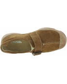 Brown European girls shoes perfect for Fall