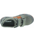 Child sneakers with special support and good arches