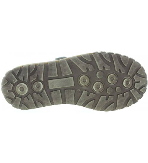 High instep child footwear with arches