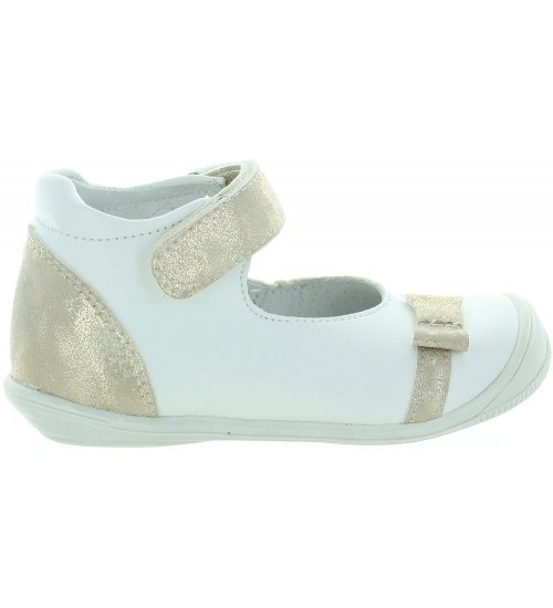 Good arch support white dress shoes for a child