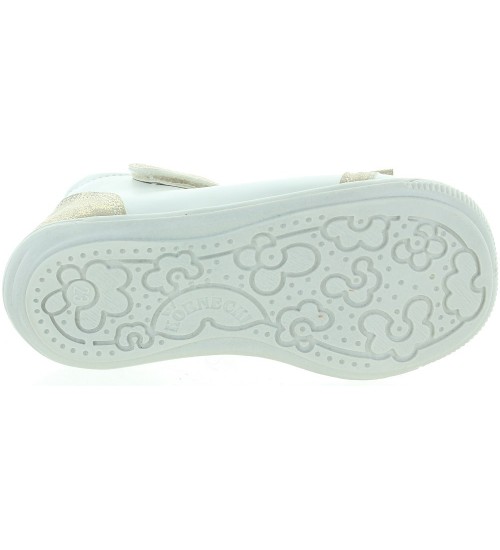 Good arch support white dress shoes for a child