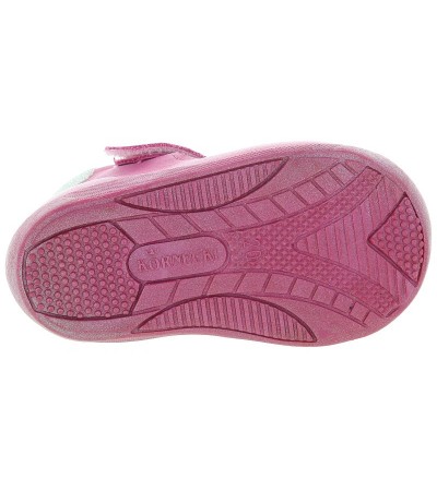 Children sturdy sandals for foot problems