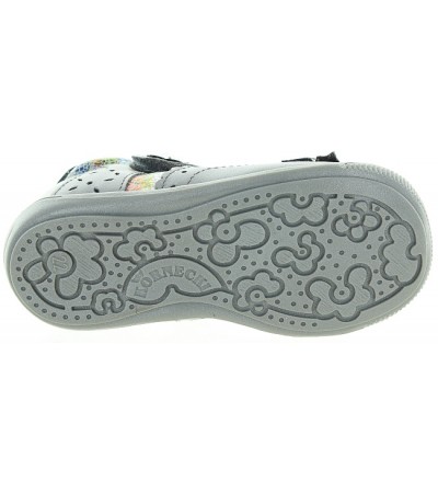 Correct ankle turning support shoes