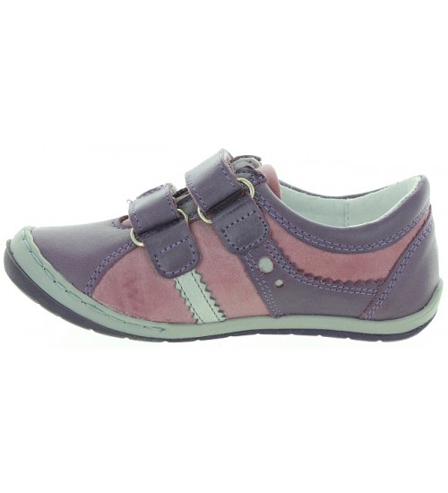 Good arches narrow sneakers for girls 