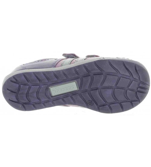 Good arches narrow sneakers for girls 