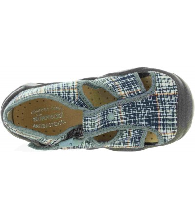 Child slippers with proper ankle support 