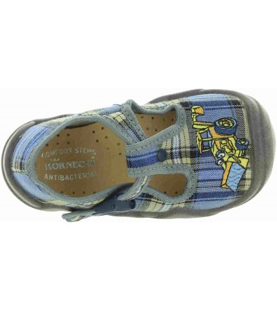 House shoes correction for ankle turning in