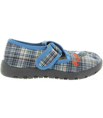 Supportive boys slippers with good arch support