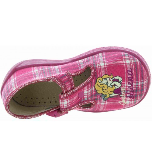 Canvas shoes for girls