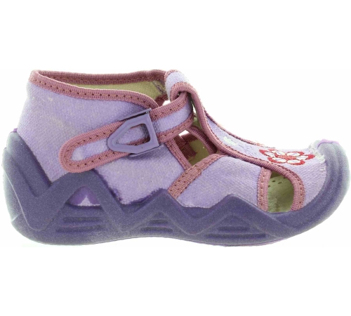 House shoes corrective for ankles turning in