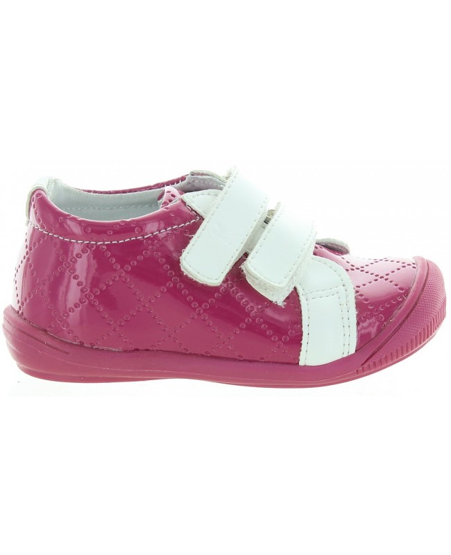 Child ankle high sneakers 