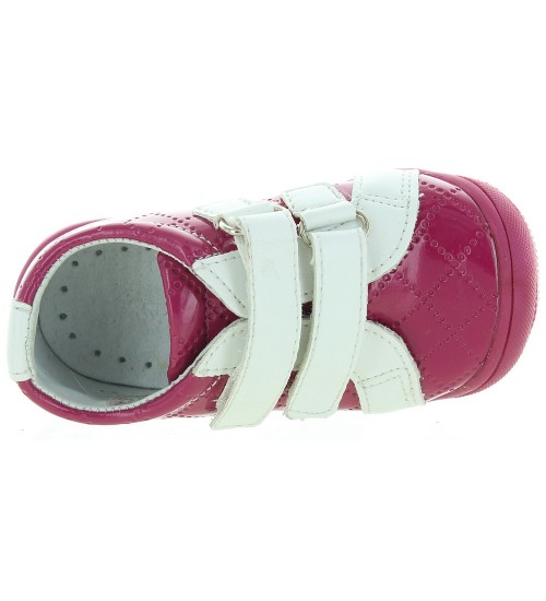 Child ankle high sneakers 
