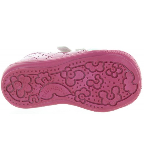 Child ankle high sneakers 