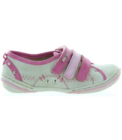 Corrective shoes for intoeing children