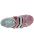 Narrow shoes for girls with good arch