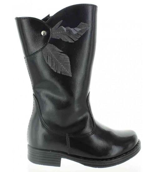 Waterproof snow black kids boot that are fashionable 