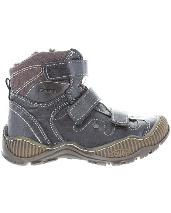 Affordable European snow boots for kids with waterproof effect