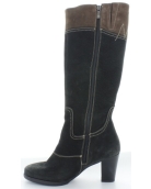 Durable low heel female black boots
