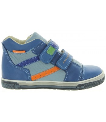 Insole shoes for a child with high arch