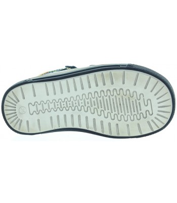 Insole shoes for a child with high arch