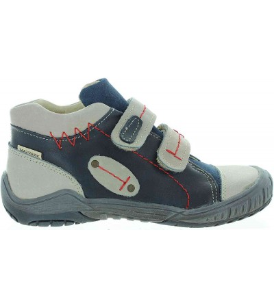 Kids with flat feet boots with arches