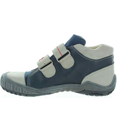 Kids with flat feet boots with arches