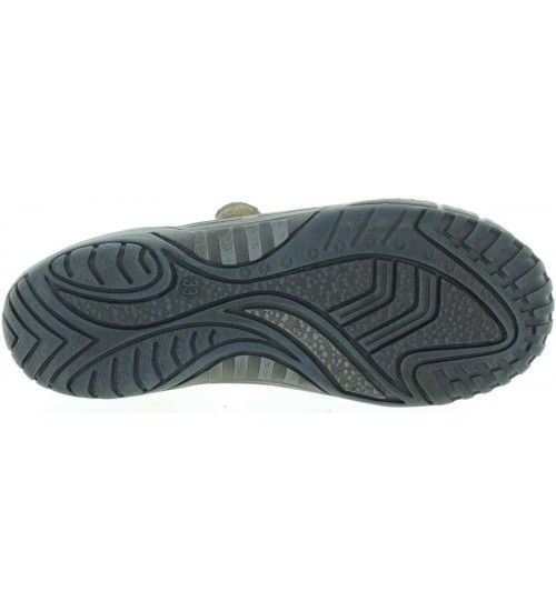 Kids with flat feet boots with arches