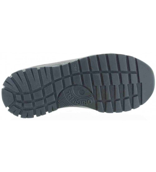 Ankle boots for a child with good arch