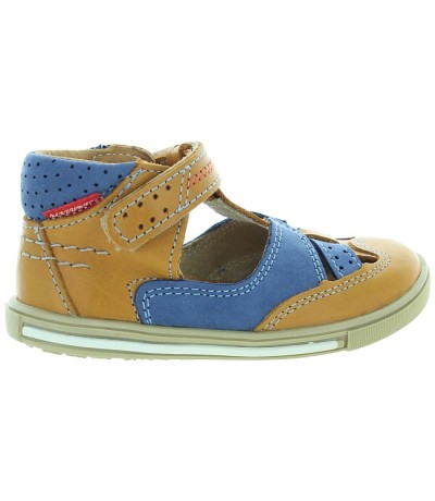 Tall ankle sandals for a toddler for pronation