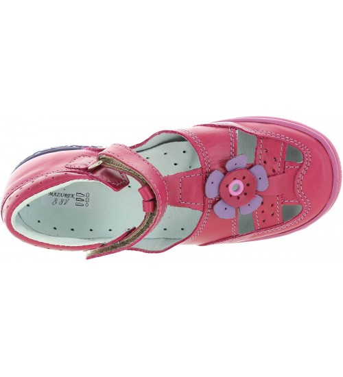 Kids shoes with support for pronation