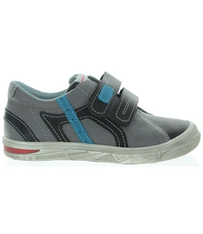 Narrow instep gray teen shoes with arches
