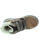 Brown snow boots with high arches